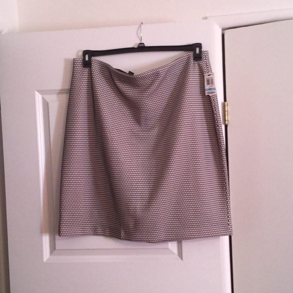 Alfani soft pink skirt